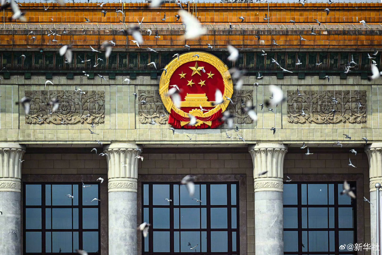 新华社出图太权威了新华社出图权威，深度解读新闻背后的故事